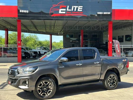 TOYOTA HILUX 2.8 SRV 4X4 CD 16V DIESEL 4P AUTOMÁTICO TOYOTA HILUX 2.8 SRV 4X4 CD 16V DIESEL 4P AUTOMÁTICO